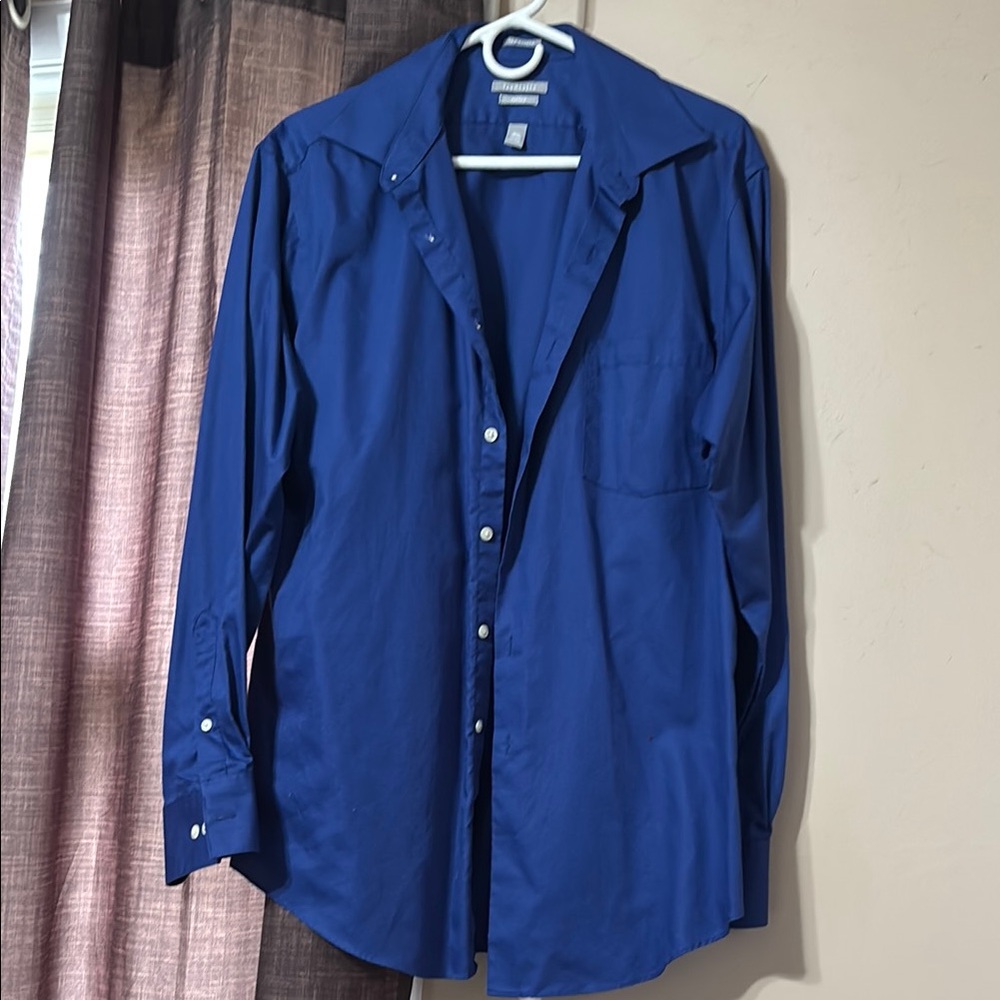 Van Heusen Men's Blue Dress Shirt